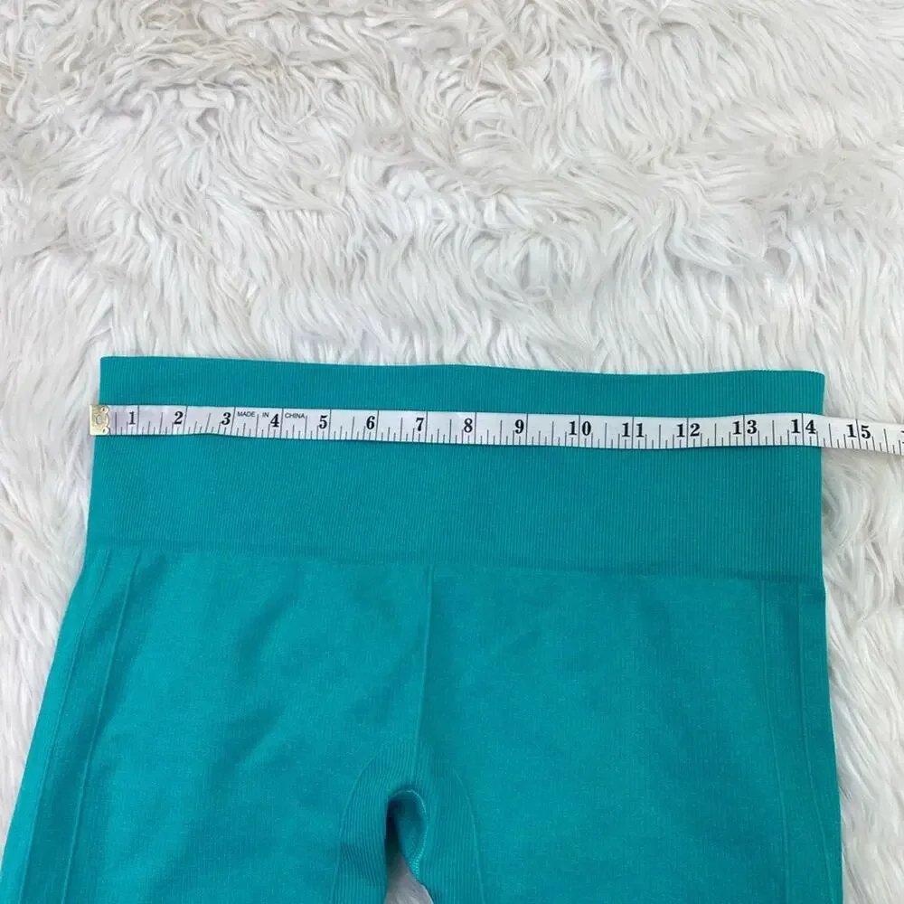 Lululemon In The Flow Crop II Heathered Teal Size 8‎